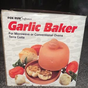 Garlic baker